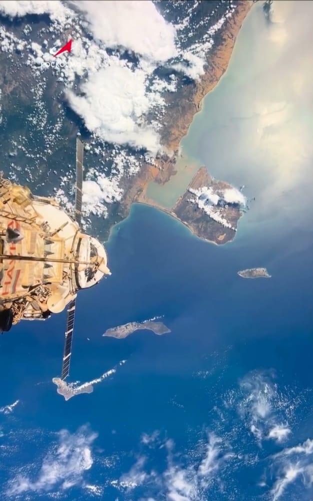Maridelmr's tweet photo. La península de Paraguaná, Estado Falcón _ Mi Bella Venezuela. Vista desde el Espacio. https://t.co/3qmvJz5Dau