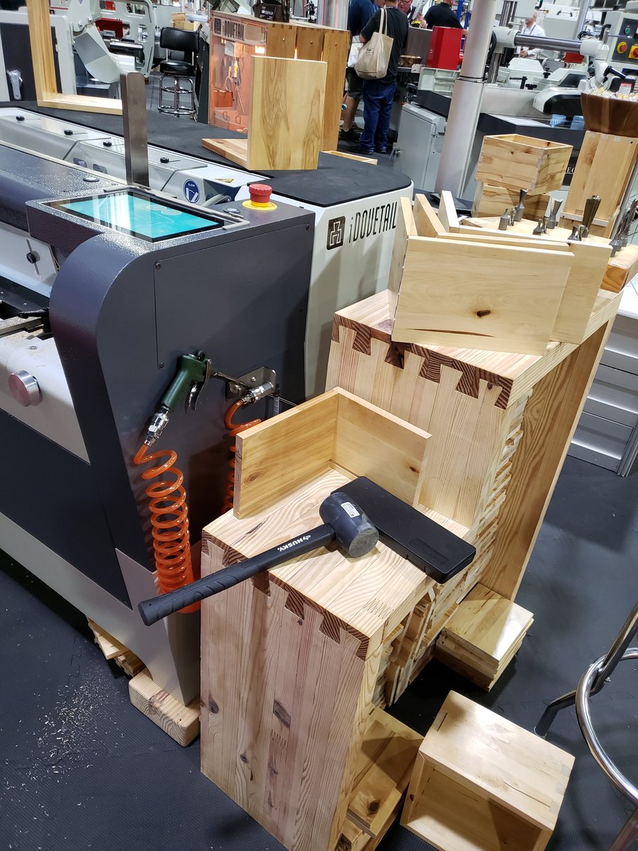 IWFAtlanta's tweet photo. It's really cool and it won an #IWF2022 Challengers Award. #Northtech's iDovetail automatically calculates then cuts perfect matching dovetail joints. https://t.co/CeMdqhyMnx