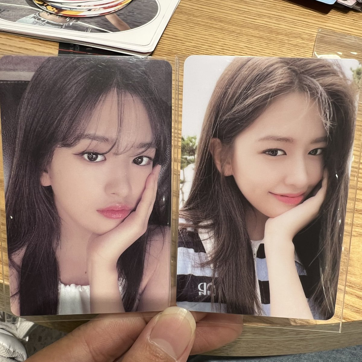 andb_o901's tweet photo. 안유진 럭드 포카 진짜 미쳤어… https://t.co/PsSmOvve25