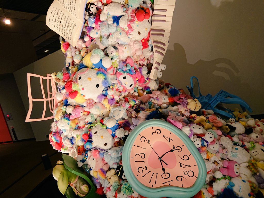 yuidono2013's tweet photo. 先日、福岡市博物館で開催中のサンリオ展に行って来ました🌳
平日は人が少なく、ゆっくりじっくり観覧できました。
ただのグッズやモニュメント展示会ではなく、サンリオの軌跡と未来を真剣に学べる場所です。 https://t.co/9AUBZLZiAJ