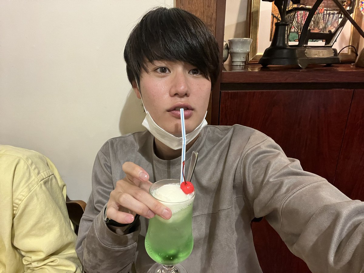ryuto_nari's tweet photo. 先日、撮影行ってきました〜
事務所の先輩に囲まれて楽しい撮影だった！！
みんな仲良し！

#撮影 #グランツ #GLANZ https://t.co/LyeFGOtj33