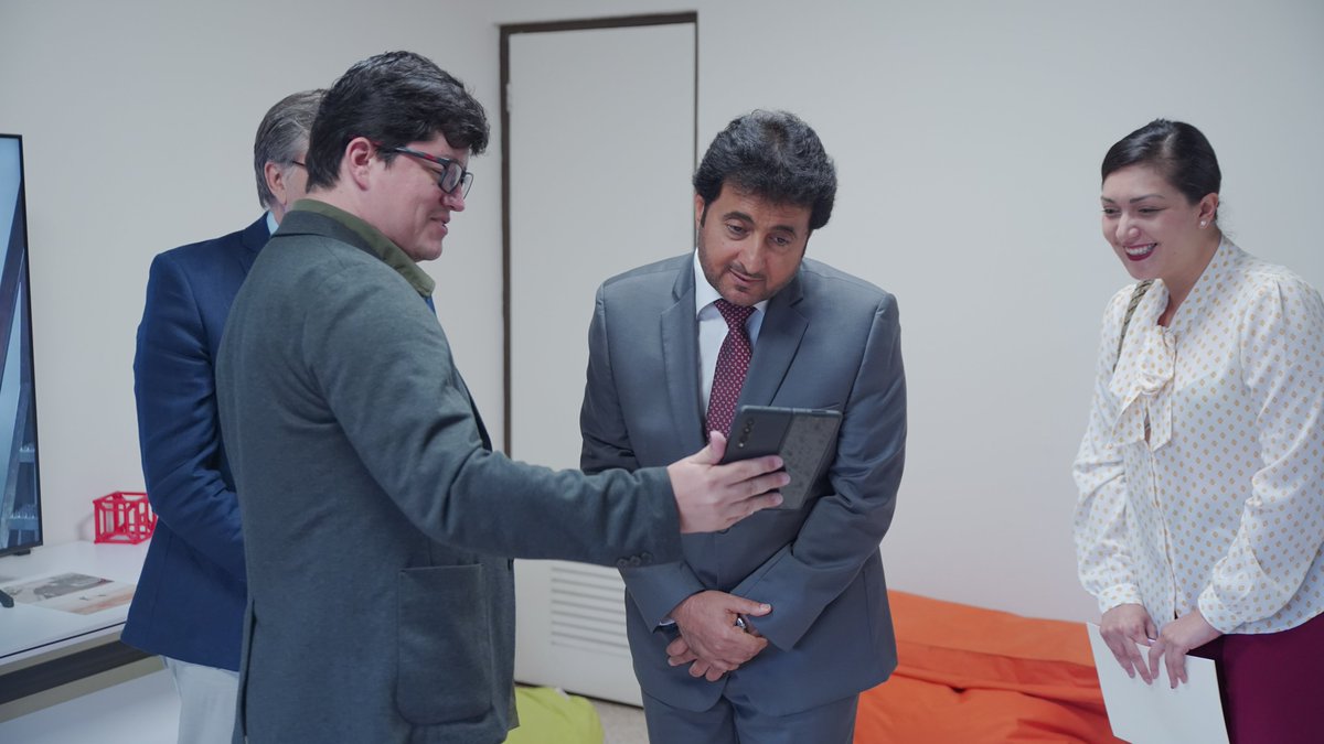 jonamicr's tweet image. Con un equipo de lujo en el #fablab, recibimos este lunes en @IICAnoticias al Excmo. señor Jumaa Rashed Khamis Ahmed Alremeithi, Embajador de los Emiratos Árabes Unidos en Costa Rica @MoFAICUAE 

Orgullosos de cada uno y preparados como equipo para todo reto

📷 @JCsecar