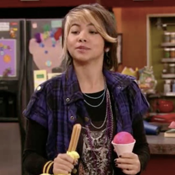 alampayers's tweet photo. Stevie Nichols and Stevie Baskara (main reason why I binge their shows) — #WizardsOfWaverlyPlace #HowToRock https://t.co/eGCCDIFxGB