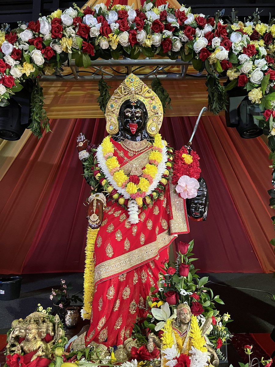KaliYatraFest's tweet photo. Kali Yatra Festival 2022 Night 3!
#MahaKali #KYF2022 #KYFTT 🇹🇹 https://t.co/fiOszW1TlM