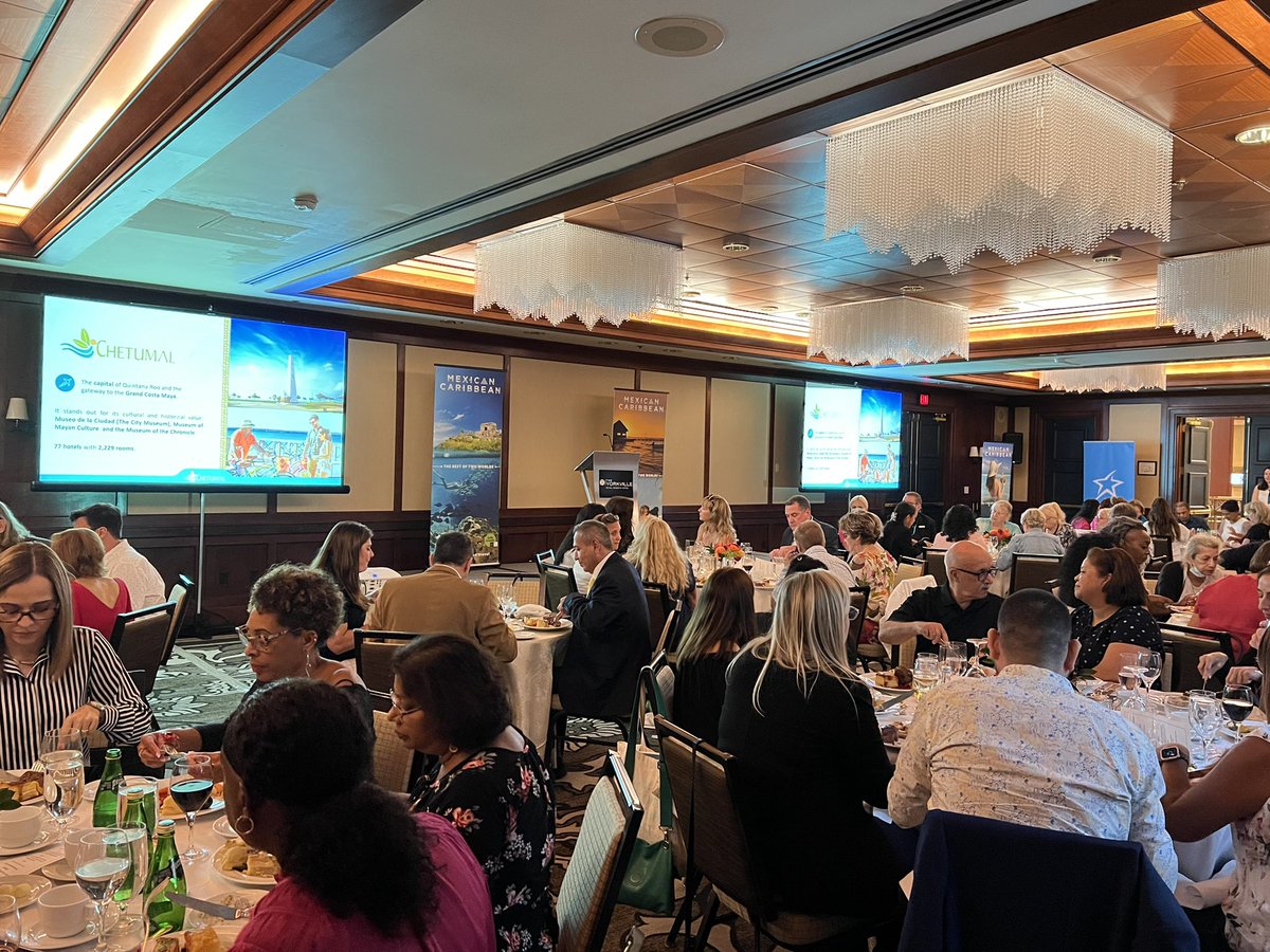 EvelynPintado's tweet photo. Amazing opening of our Mexican Caribbean Canada Roadshow 🇨🇦♥️ Thank you #Toronto!! #CPTQ 🙌🏻 #promotionteam #traveladvisors #partnerships #MexicanCaribbean https://t.co/3T81yvydIP