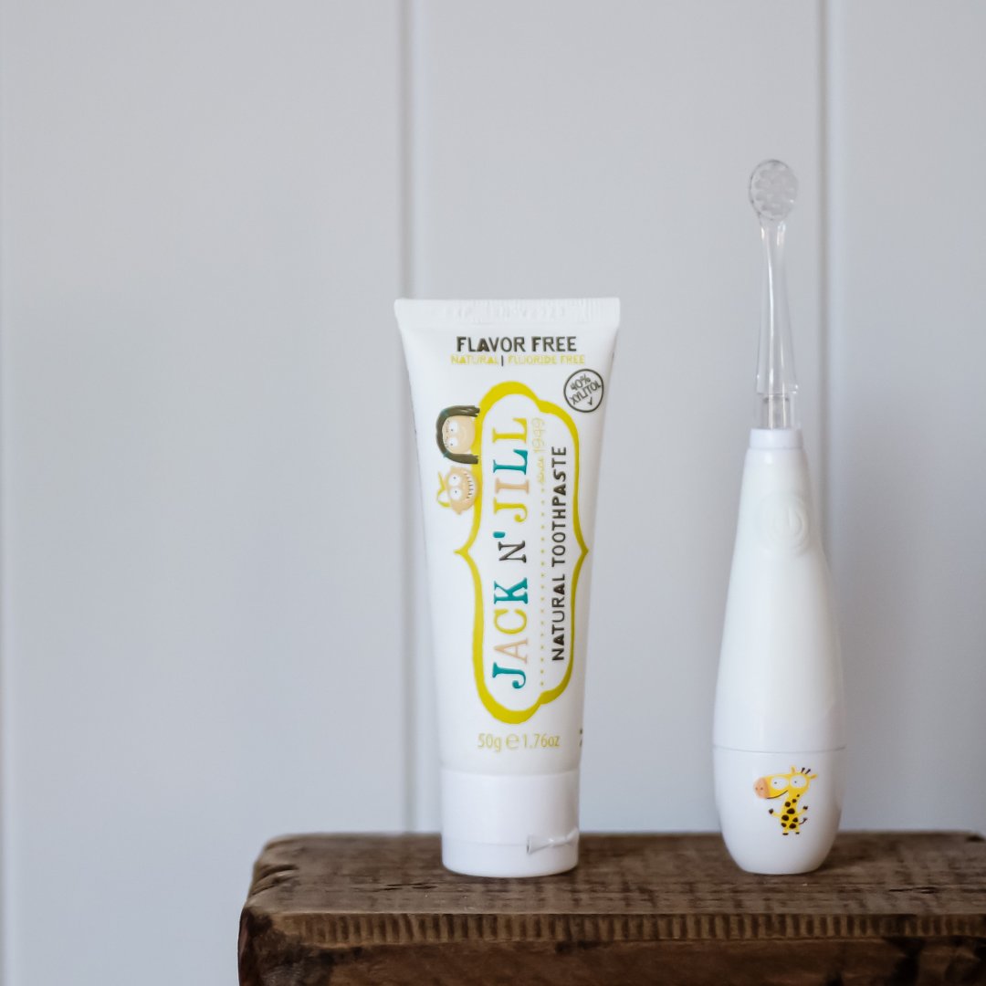 jacknjill's tweet photo. Make brushing fun with our Sonic Toothbrush with unique LED light up brush head to assist with inspection of tiny teeth! And guess what? Our flavor free toothpaste is still super yum! 
#naturalkids #sonic #naturaltoothpaste #kidsteeth #parentinghacks https://t.co/6SOsy9Wo59