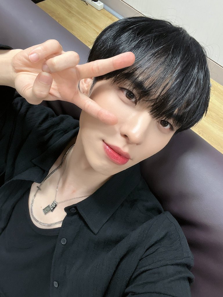 leeadergon's tweet photo. BLACKGON SUPREMACY 🙇🏼‍♀️🙇🏼‍♀️🙇🏼‍♀️ https://t.co/oZCixKBzla