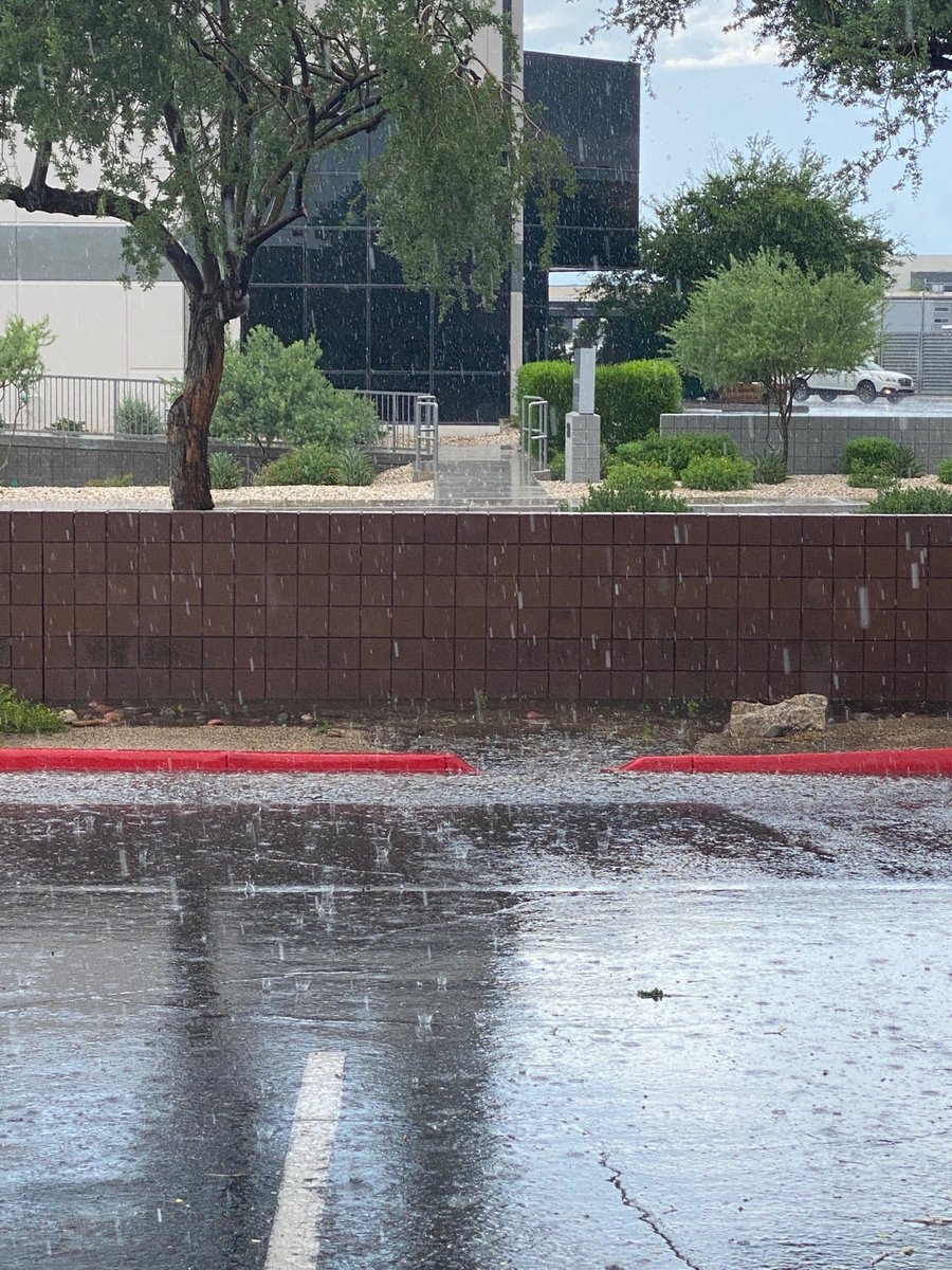 #EastValley really got nailed with rain today. Check your ceilings for signs of moisture. #scottsdaleroofer  Bubbles? Stains? bit.ly/3pGPCQc