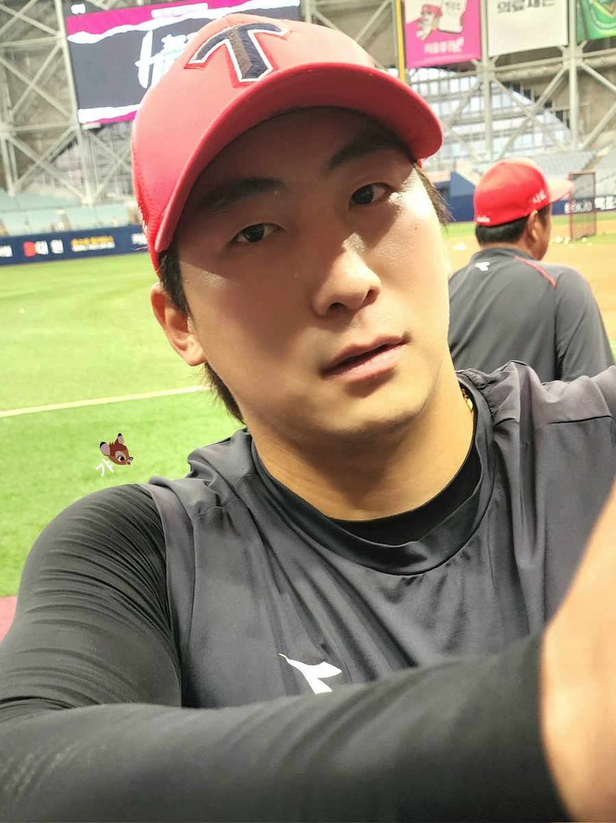 갸밤비 tweet media