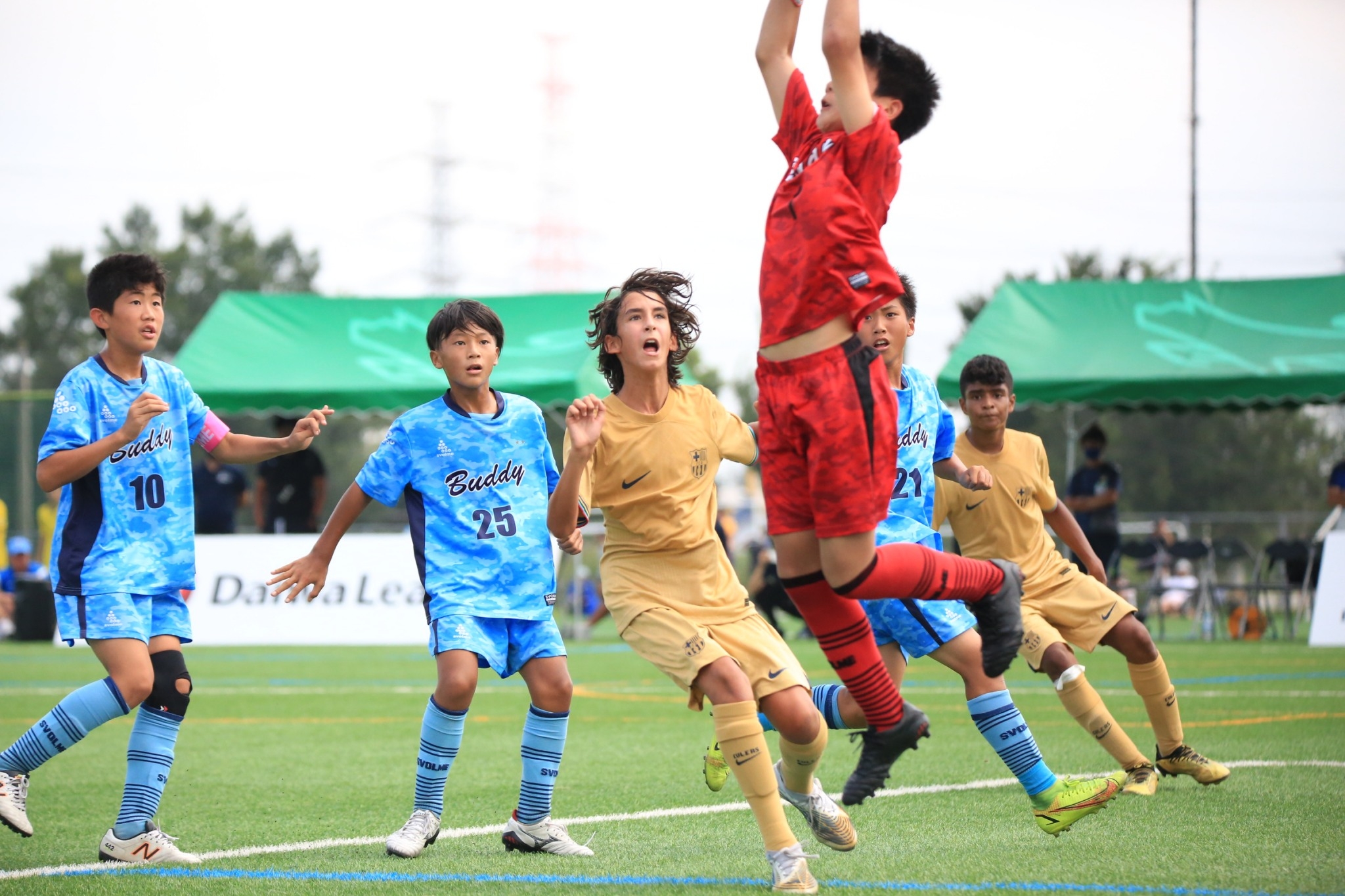ジュニアサッカーワールドチャレンジ 大会3日目 Round 16 第3 4試合が終了しました Round 16 Soltilo Select 0 2 江南南サッカー少年団 千葉県トレセンu 12 0 1 ヴィッセル神戸u 12 Fcバルセロナ 0 0 Pk2 1 バディーサッカークラブ バディサッカー