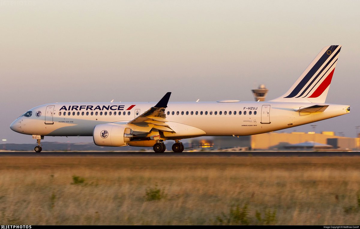 JetPhotos tweet media