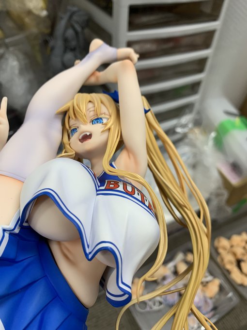 リリスちゃんの量産テスト品監修中です。色味やプリントずれを直してちゃんとしたものが皆さんのお手元に届くはず…もうしばらくお待ちください。 