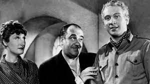 merlinpapin3's tweet photo. .@tbarnaud .@tbarnaud #WatchingClassicsChallenge2022 Août (#MichelinePresle) avec le film #JeChante de #ChristianStengel (1938) avec #CharlesTrenet Félix Oudart Jean Tissier Margo Lion Julien Carette Alfred Adam Yves Deniau Nina Saint Clair et Micheline Presle https://t.co/z1vgO6qr4A