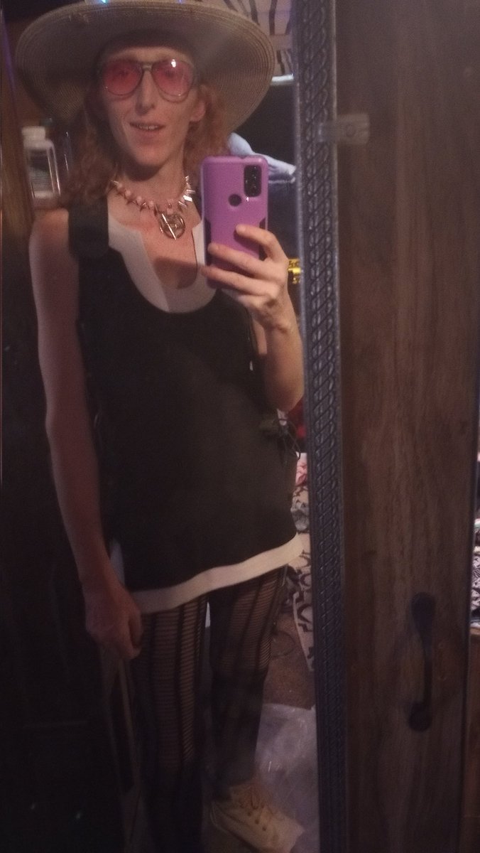 bablabl's tweet image. Burning Man makes everyone hotter, this is scientific fact, and it makes me feel like I'm the hottest bitch around