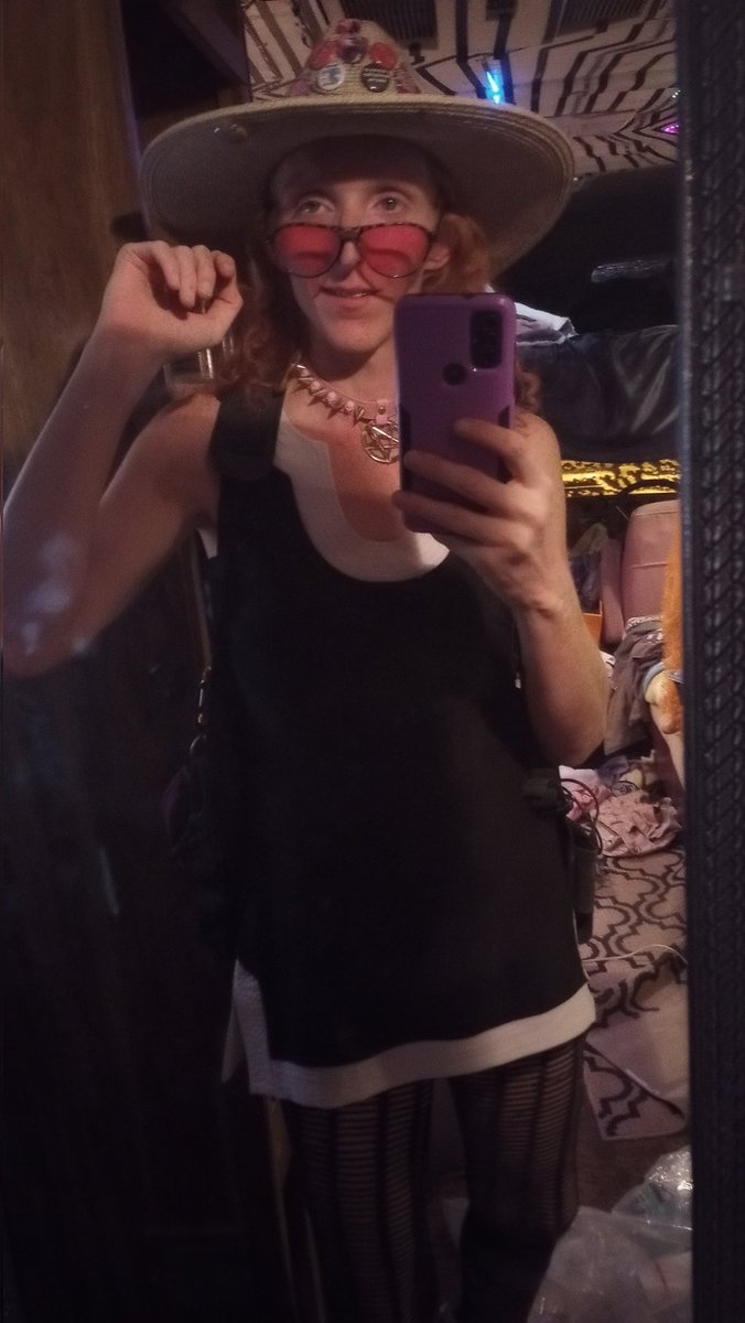 bablabl's tweet image. Burning Man makes everyone hotter, this is scientific fact, and it makes me feel like I'm the hottest bitch around