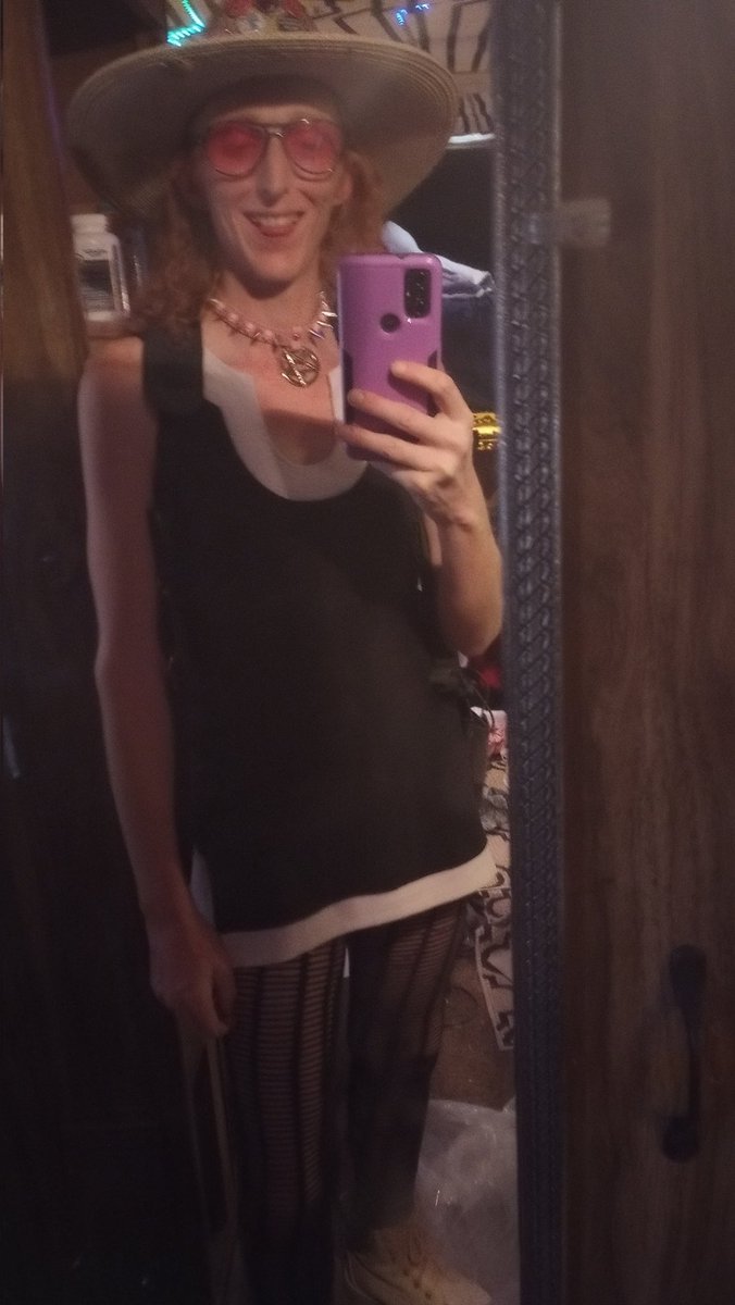 bablabl's tweet image. Burning Man makes everyone hotter, this is scientific fact, and it makes me feel like I'm the hottest bitch around