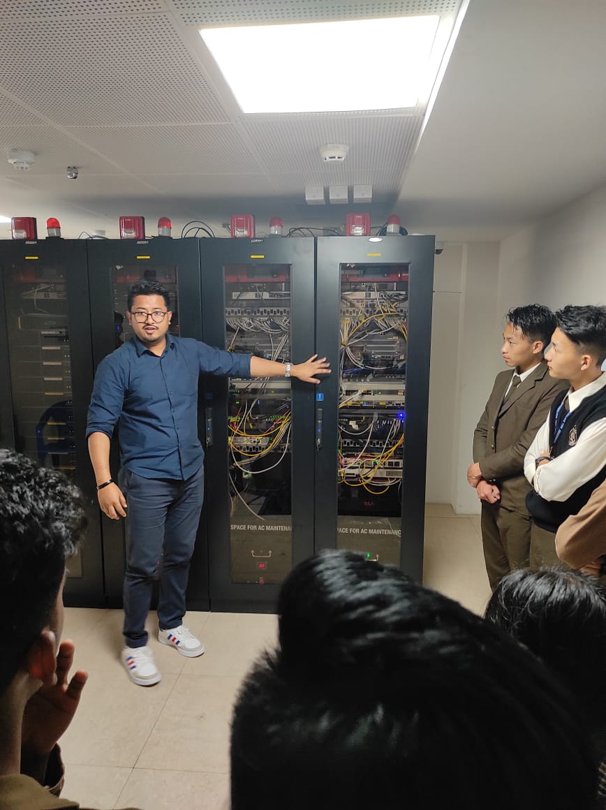 KohimaSmartcity showcase of the ICCC to students on 20th August 2022. ICCC team showcased the ongoing works including City Surveillance,ATMs Environment/Pollution monitoring,intelligent poles, e-Gov services, etc.
<a href="/SmartCities_HUA/">Smart Cities Mission</a>
#100ICCC #AzadiKaAmritMahotsav