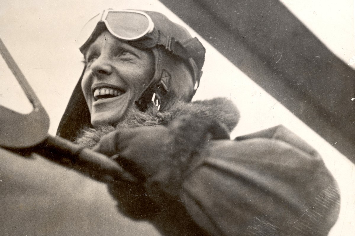 IveserVenezia's tweet photo. 24 agosto 1932 
Amelia Earhart è la prima donna a volare attraverso gli Usa senza scalo, partendo da Los Angeles e atterrando a Newark (New Jersey) https://t.co/bUQ6sIw91j
