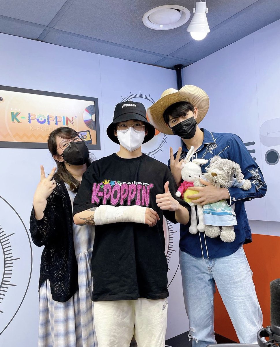 aronoeix's tweet photo. 💓🐶🍓

#곽아론 #곽영민 #아론 #코리안카우보이스 #ARON #AaronKwak #theaaronkwak #KoreanCowboys 
🔗 https://t.co/9vMCbuCReA https://t.co/U4lfBMDTjr