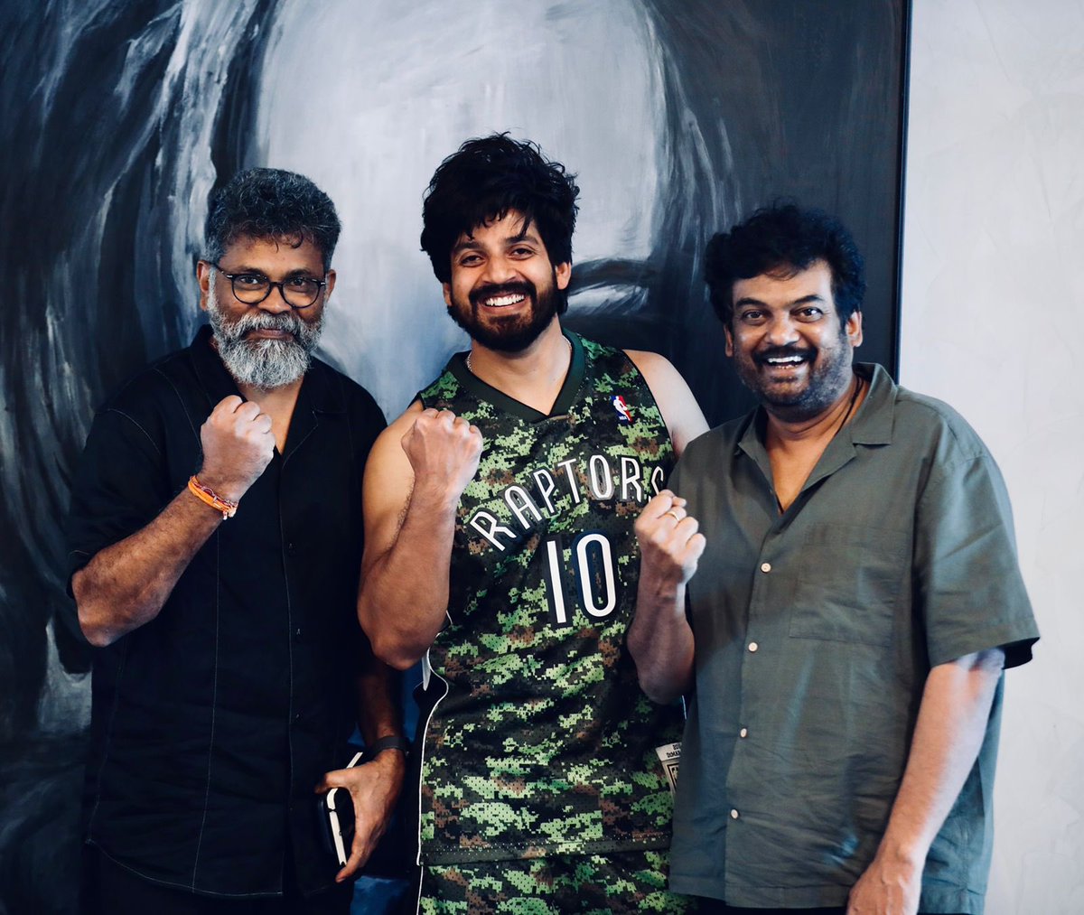 IamVishuReddy's tweet photo. With the gurus @purijagan and @aryasukku 
What a energy and vibe 💫💫
#thankful #blessed #liger #pushpa https://t.co/ktQGax6Mzw