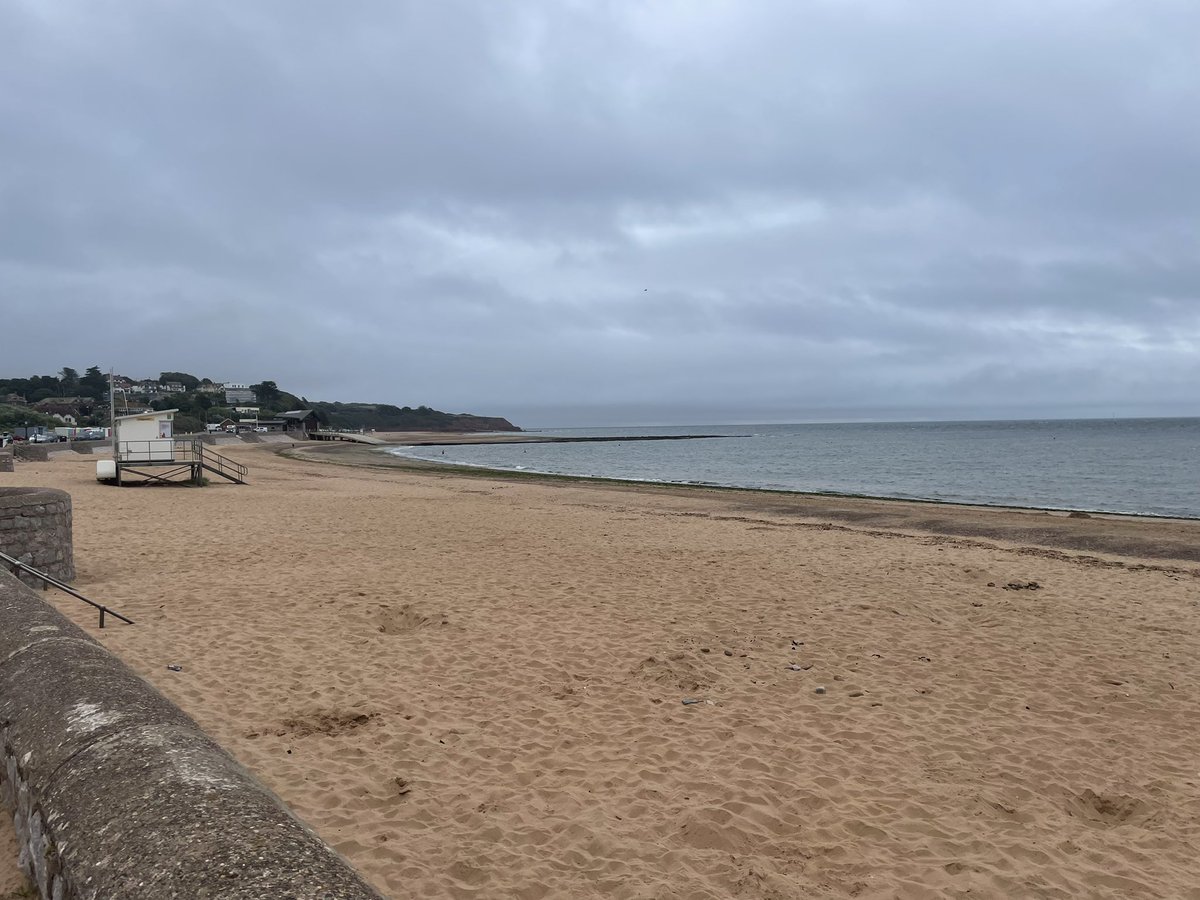 JessHarri's tweet photo. Couldn’t run with the group this week so did my own @heart_runners run this morning on Exmouth Seafront - little bit different from the canal but not as much fun without my running buddies 
#GHRontour💚 https://t.co/o3JLpibbm3