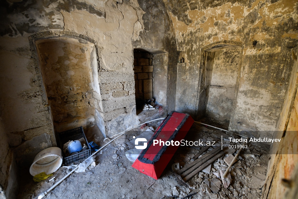 PhotoStockaz's tweet photo. Üç əsrdən çox yaşı olan Məmmədbağır qəbiristanlığı
#maştağa #qəsəbə #məscid #qəbiristanlıq #məmmədbağırqəbiristanlığı #photo #stock #Azerbaijan #Baku #streetphotography #streetstyle #streetphoto #muslims #mosque #muselman #islamic #history
⚰️ Ətraflı:https://t.co/zYphZdM35s https://t.co/Y69odFP5Ba