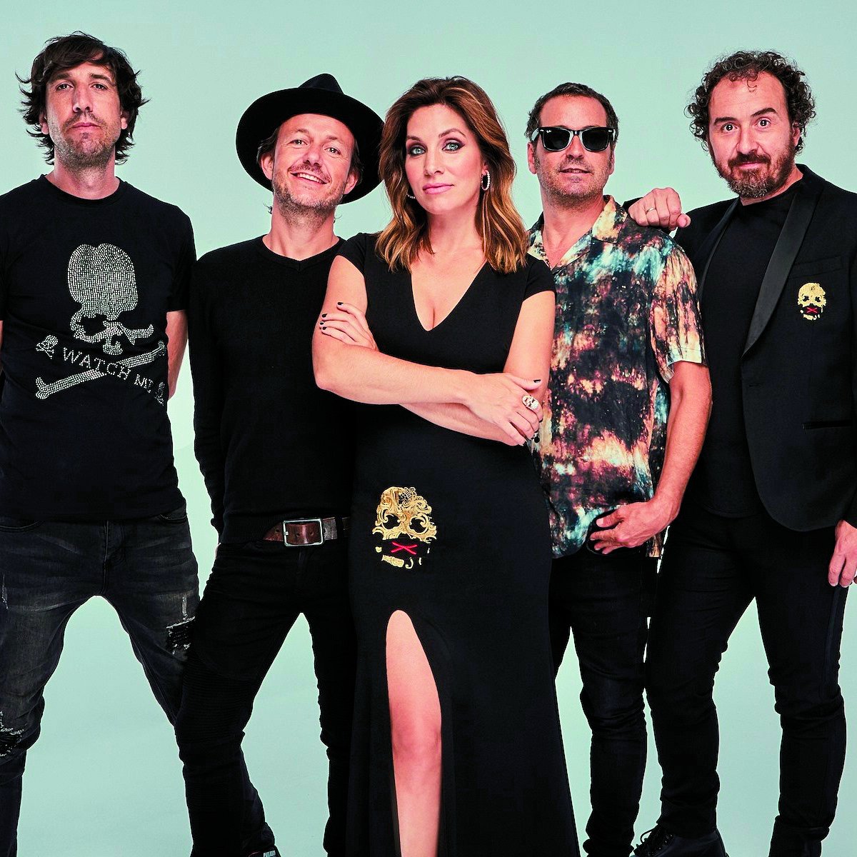 EdicionesSrb's tweet photo. Abandoibarra acoge esta noche (23.30) el concierto de @laorejadevgogh. La icónica banda donostiarra presenta en Bilbao las nuevas canciones de su último álbum, ‘Un susurro en la tormenta’.
#fiestasbilbao #conciertos #astenagusia2022 #semanagrande #programafiestas #marijaia https://t.co/sRTqAJeZ3q