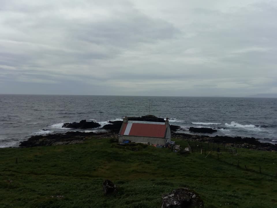 mm0ndx's tweet photo. 3 years ago today I was on the Shiant islands and it looked like this: 

#MS0INT #EU112 https://t.co/xtE5eI4v4w