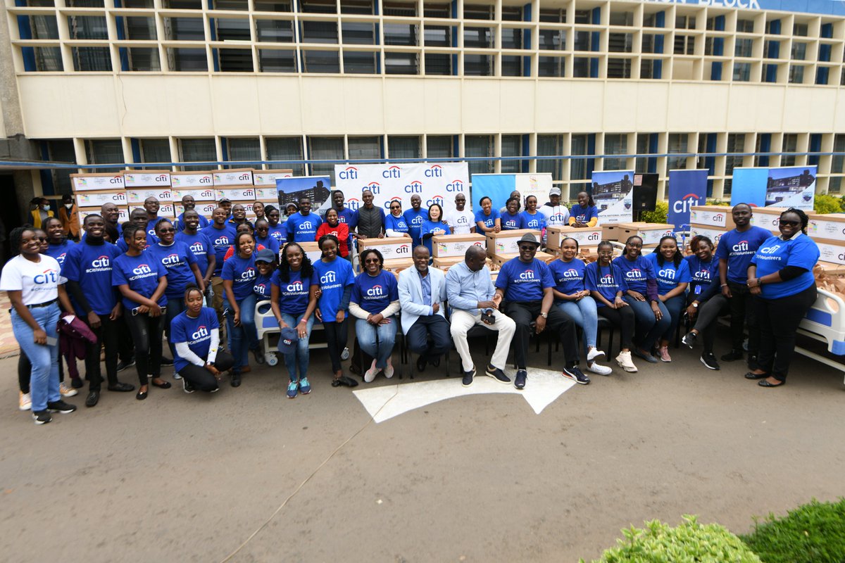 KNH_hospital's tweet photo. Kenyatta National Hospital has witnessed greatness in coming together to show random acts of kindness to both the patients and staff. https://t.co/vsrrnyPHQT