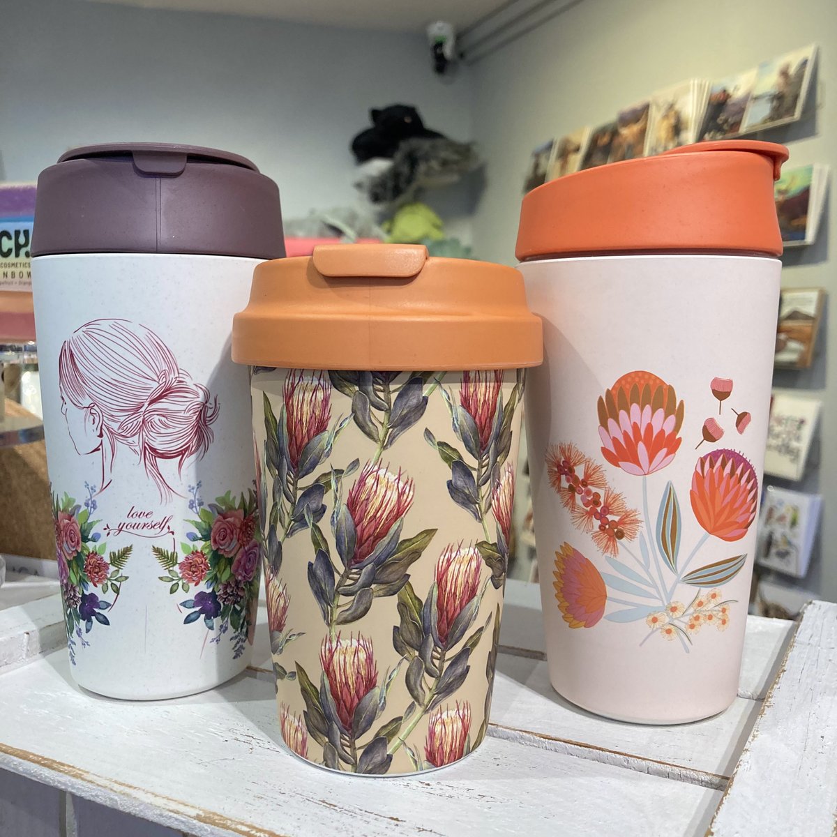 Eco-friendly Coffee Cups ☕💚 These reusable takeaway cups made from plant sugar! They also a carbon neutral product which means that their carbon footprint is offset by investment in carbon reducing projects. We're a big fan of the funky floral designs 💐