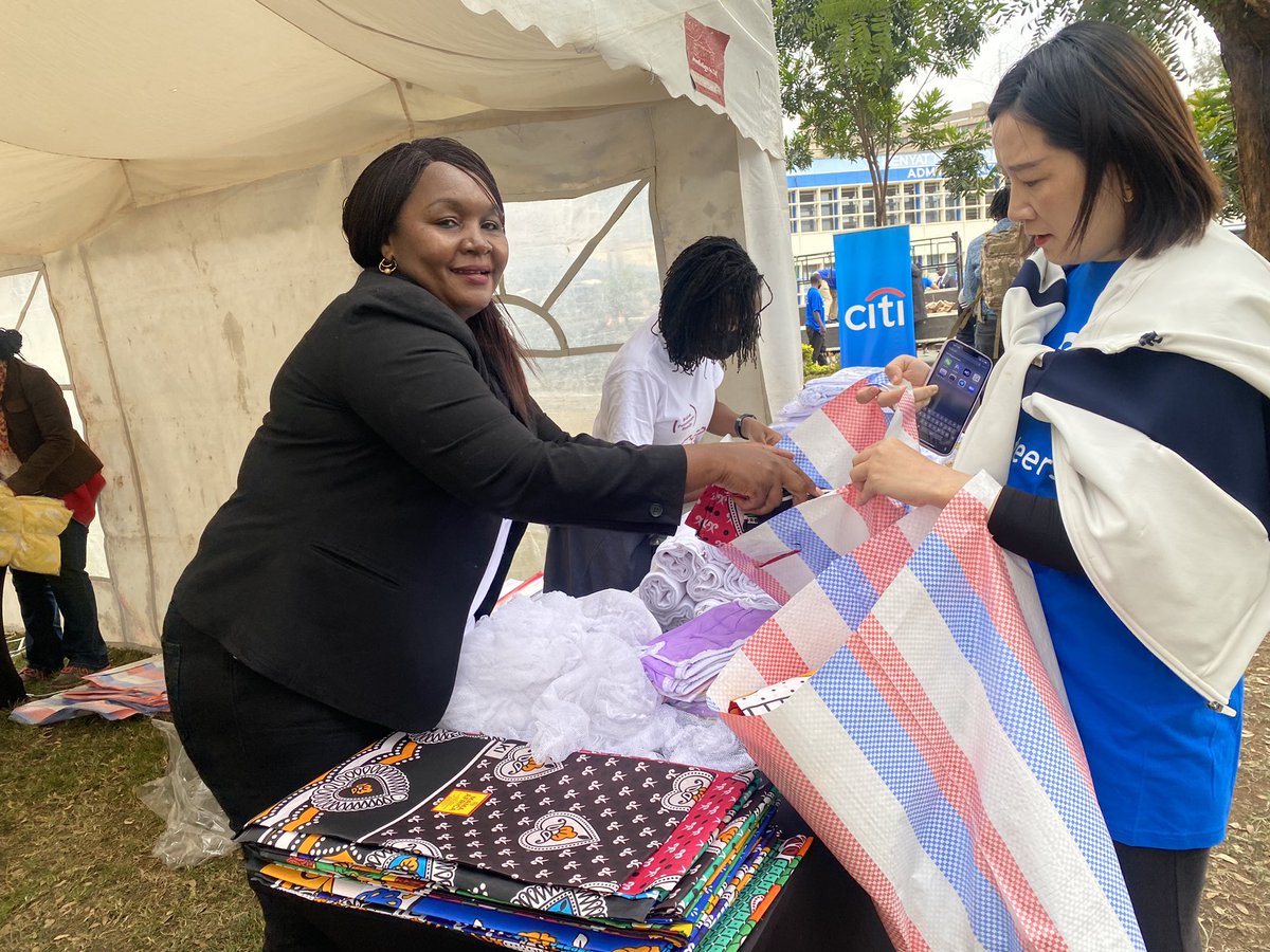 alicenwaweru2's tweet photo. Happy faces of TechnoServe team after participating in the Citi Global Community Day distributing maternal care kits at Kenyatta Hospital
#citivolunteers #totocare #Smartduka https://t.co/Rx8msbgibU