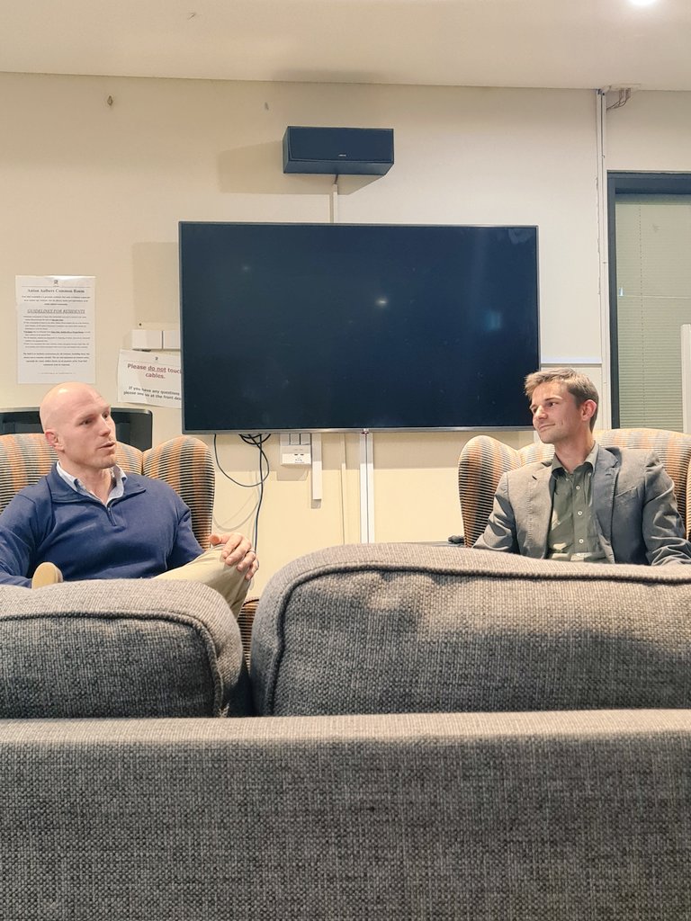 MattLagimiri's tweet photo. Feeling honoured to be hearing from an Australian Senator @DavidPocock who has a passion for Agriculture, Climate Change action and professional sports (RUGBY๐) us gang from the pacific kaicolo much๐คทโโ๏ธ๐ #ToadTalks #PasifikaANUers Future of ๐ฆ๐บ is in good handsโ๏ธ๐
๐ธ๐ง๐ซ๐ฏ๐ฆ๐บ๐น๐ป#family https://t.co/HNm9Cagv5S