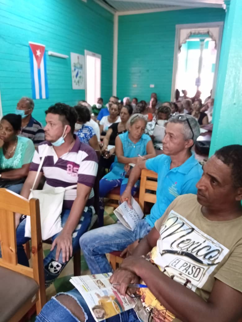 La directora de supervisión del Consejo Electoral Nacional, Elsa Linares Carmouce visitó, este martes, a los municipios de Maisí, Baracoa e Imías, en el oriente cubano. Abrimos hilo 👇🏻