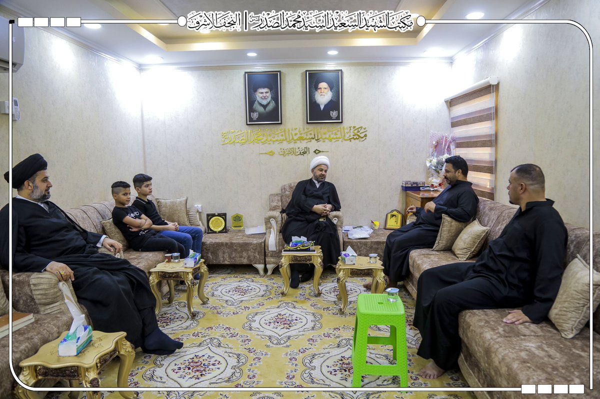 alsaderoffice's tweet photo. يواصل مكتب الشهيد السعيد السيد محمد الصدر (قدس سره) في النجف الاشرف استقبال أبناء المجتمع من الضيوف والزائرين للنظر في القضايا العامة والشؤون الخاصة والاستفتاء عن المسائل الشرعية والاحكام الدينية . https://t.co/Je8nVu4S5w