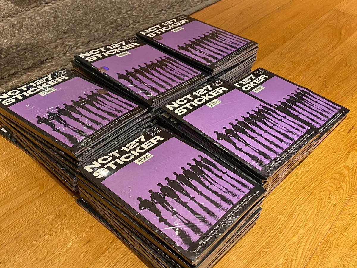 _dyngienim's tweet photo. I still have 50+ NCT 127 Sticker albums on hand (plus around 70+ Favorite albums incoming) friends, help me dispose!!!!! 😭 https://t.co/4W4ZcOIRDv