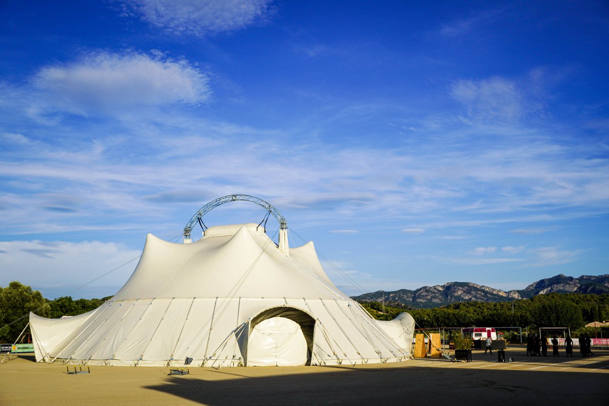 🎪Fotoreportatge | <a href="/nilak_cti/">nilak</a>, la cultura itinerant que arriba al Pinell de Brai 

▶️ bit.ly/3wsRj7k