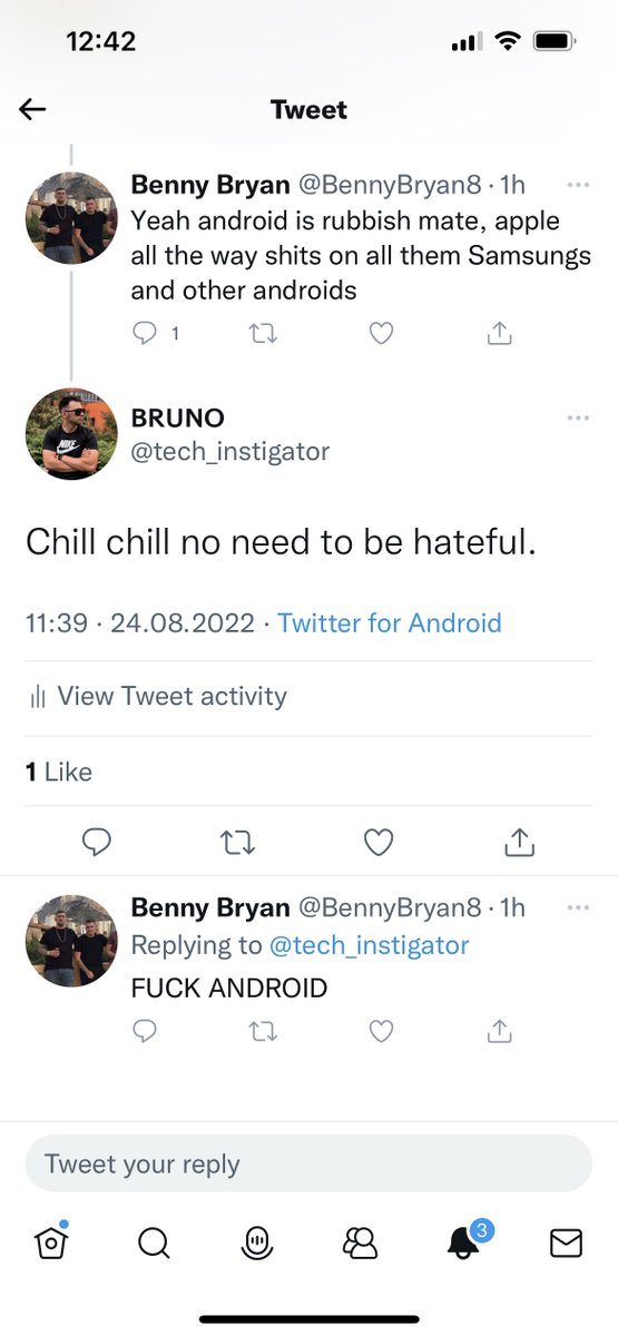 Liandrium's tweet photo. Such people exist in our World. Not sure what has Android made to him or his family, but that is just pure hate for absolute no reason. https://t.co/R0v28tMO6C