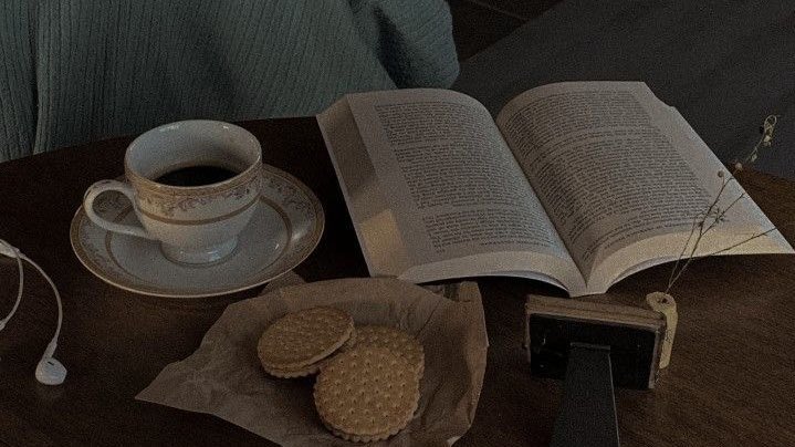 malusokay's tweet photo. Gloomy days are for coffee dates ☕️ https://t.co/k4NaDj4w5S