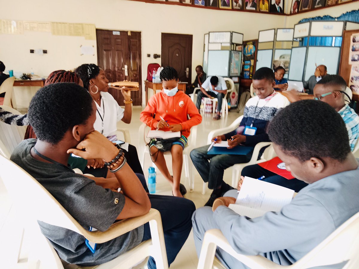 asidofoundation's tweet photo. We broke out into small groups to discuss bullying and it's effects on adolescents and the importance of self awareness (personality traits).
#ABC4MH
#Mentalhealth #bootcamp #adolescents #teenagers #parents #father #mother #emotions #teenagebootcamp #Childdevelopment https://t.co/61c9ahGmTJ