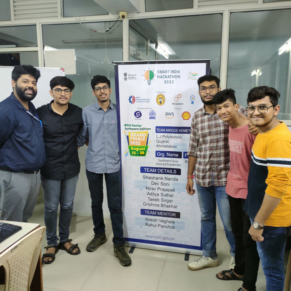 On the way to Smart India Hackathon 2022 💪🏻✊🏻
#TeamAmigosHometown

#SIH2022 
#PM_ModiAtSIH 
#InnovationSeAtmanirbharBharat