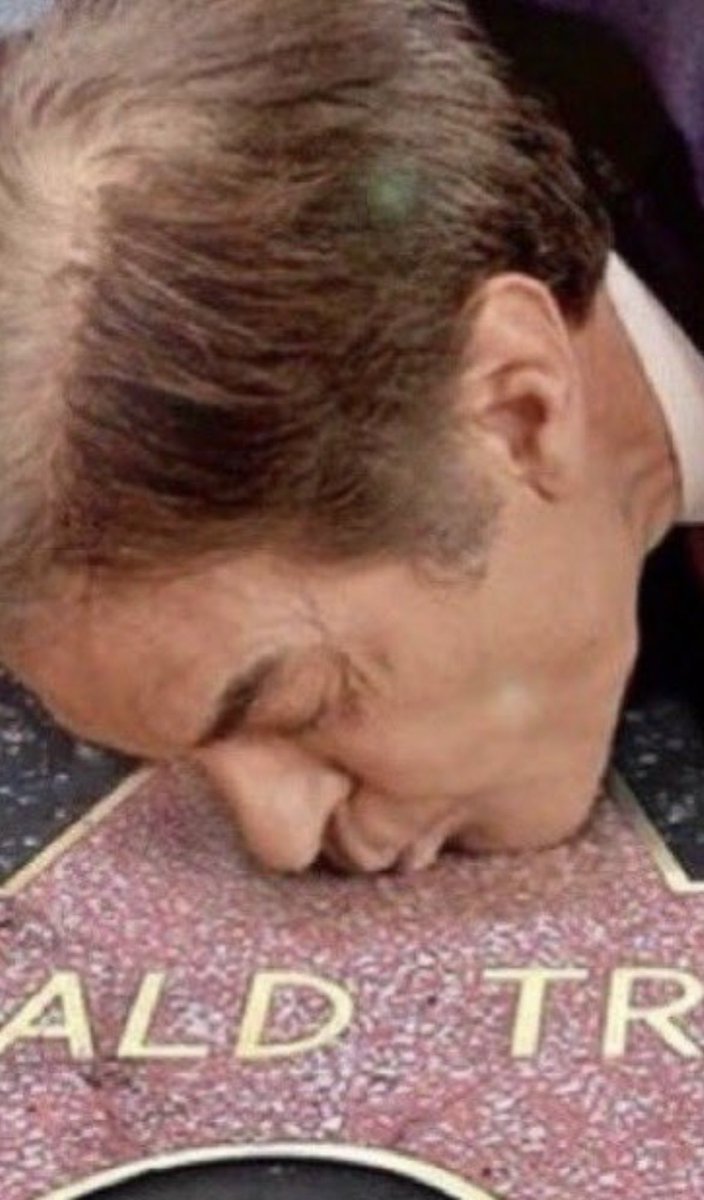 Jack64859556's tweet photo. @DrAudreyGlover @JohnFetterman Let's start eating and throwing veggies at him at his next stop. Wait! How do we throw Ketchup at him? A Dr ridiculing a patient? I thought they did that behind closed doors. Oops! Dr. Oz slowing down.@DrOz Any hair growth solutions? https://t.co/cXScYG809S