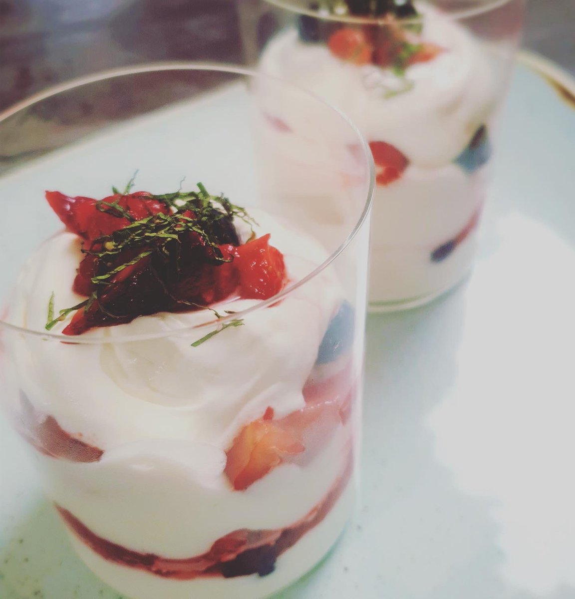 Bschefacademy's tweet photo. How Aquafaba-lous are these desserts π€©
Both are #vegan recipes from the Hot & Cold Desserts modules for our level 2 and 3 chefsπ©βπ³π§βπ³
π«Bitter chocolate aquafaba mousse
πAquafaba Eton Mess with coconut cream
#bschefacademy #welovethisbusiness #obsessedaboutfood https://t.co/wtHGejkUri