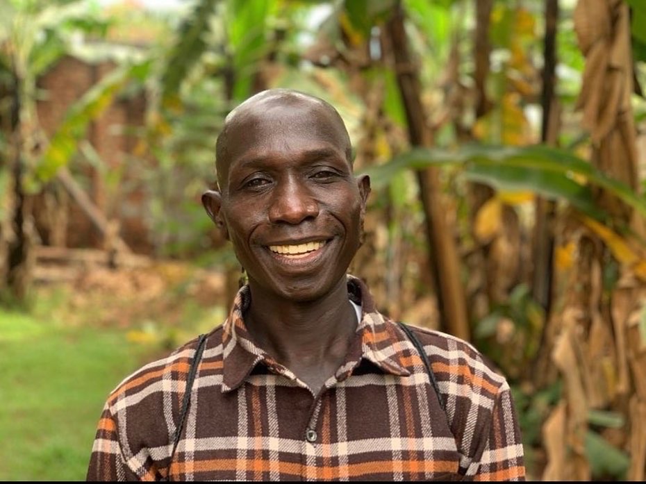 Transformed smiles create transformed lives.
Walter experienced this because of the leaders YOU have empowered in Uganda!
No matter what you are facing today, remember
you are transforming lives each day through Hope Smiles!
#dentistry #transformation #leadership