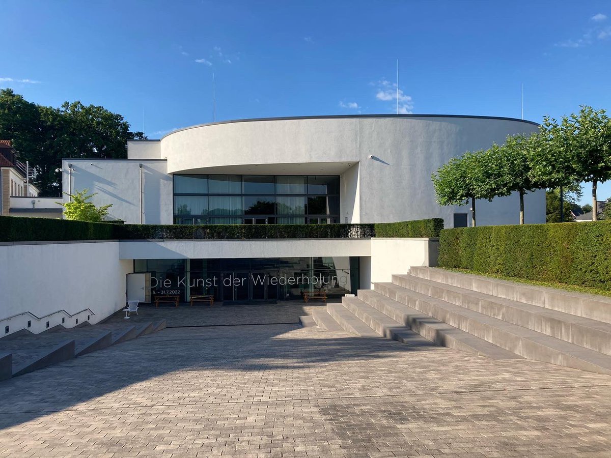 Bibelmuseum's tweet photo. Heute sind wir in der wundervollen Liberna Collection der Draiflessen Collection. Sehr tolle Handschriften, Inkunabeln und Drucke gibt es zu bestaunen. 📚 https://t.co/NRentL1NYa