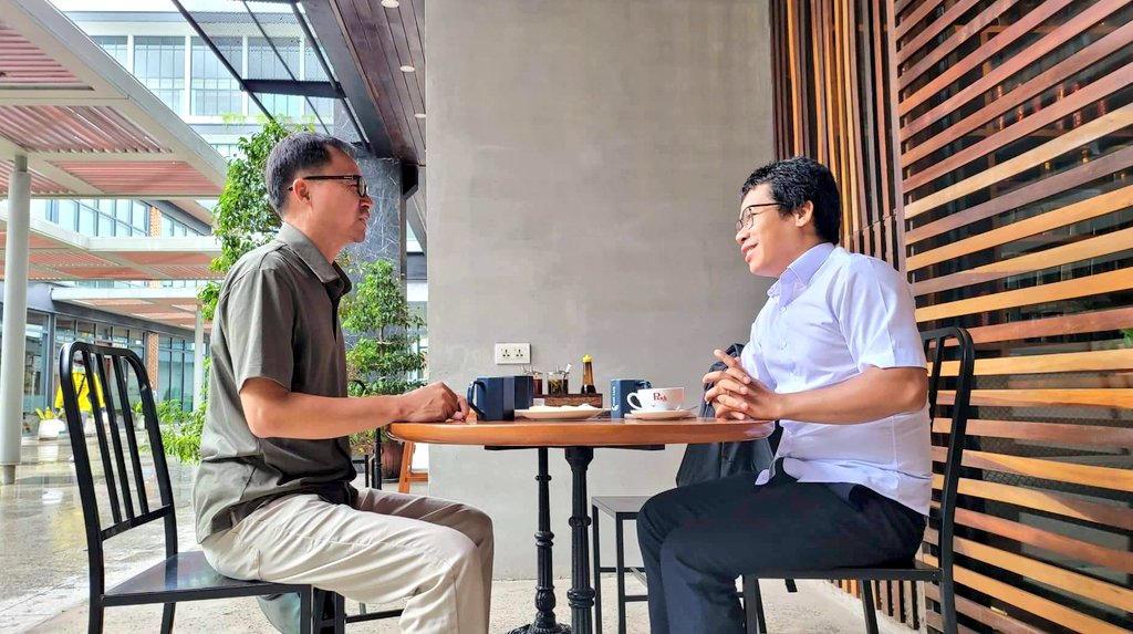 ritthyou's tweet photo. Early morning talk with #GDPCambodia's General Secretary, Dr. Sam Inn, over the opposition party alliance for #electionsKH 2023 and comparative parliamentary democracies #politicsKH of Germany, India and Israel. Many big thanks for your insights, Dr. #SamInn. https://t.co/ihimJFNAEG