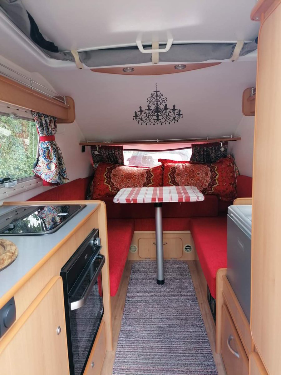 TheEnglishCarav's tweet photo. We had some lovely surprise vistors. Nina came to the workshop with her dynamic duo her gorgeous Go Pod!
#gopod #microcaravan https://t.co/bbUIZd20qp