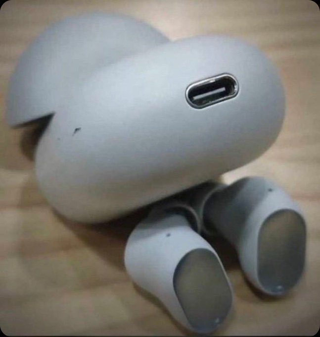 Sammy Sammy on Twitter: "RT @YachamBulus: Technology is stylishly driving us to nude gadget