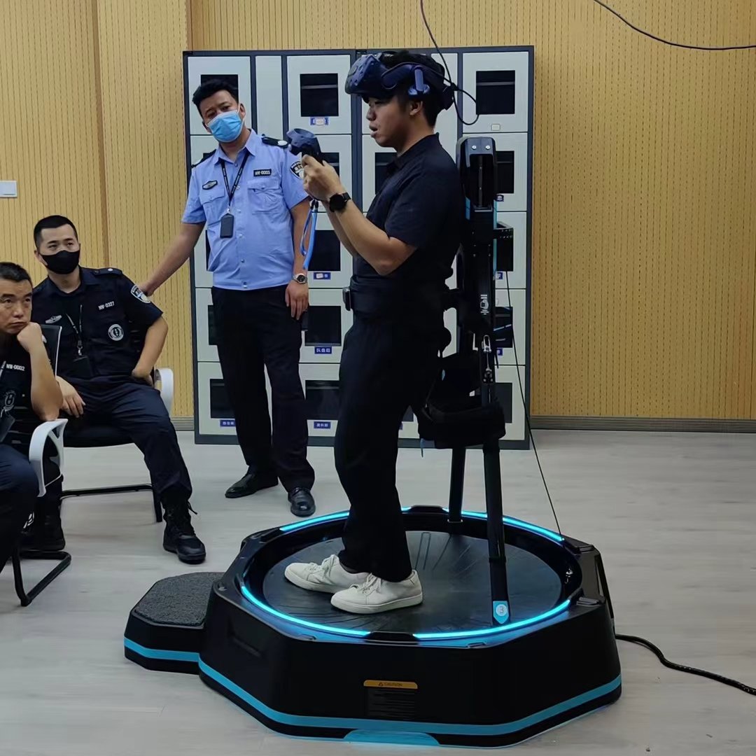 katvrwalk's tweet photo. Well, time to come clean 😉
We not only own the #WalkC series! Thanks to our universally adaptable VR locomotion #tech, our other equipment like #KATMiniS is widely used in some professional training
We're so glad to see a few units put to use by the Xiaoshan Police SWAT team! https://t.co/A2tv0kQqRL