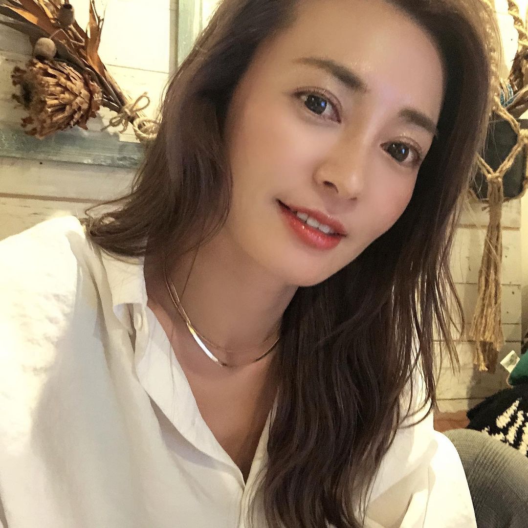 Luannvv89's tweet photo. 记忆是相会的一种形式，忘记是自由的一种形式
如果天气可以在低十几度就更好了😂 https://t.co/G7RRnElT4i