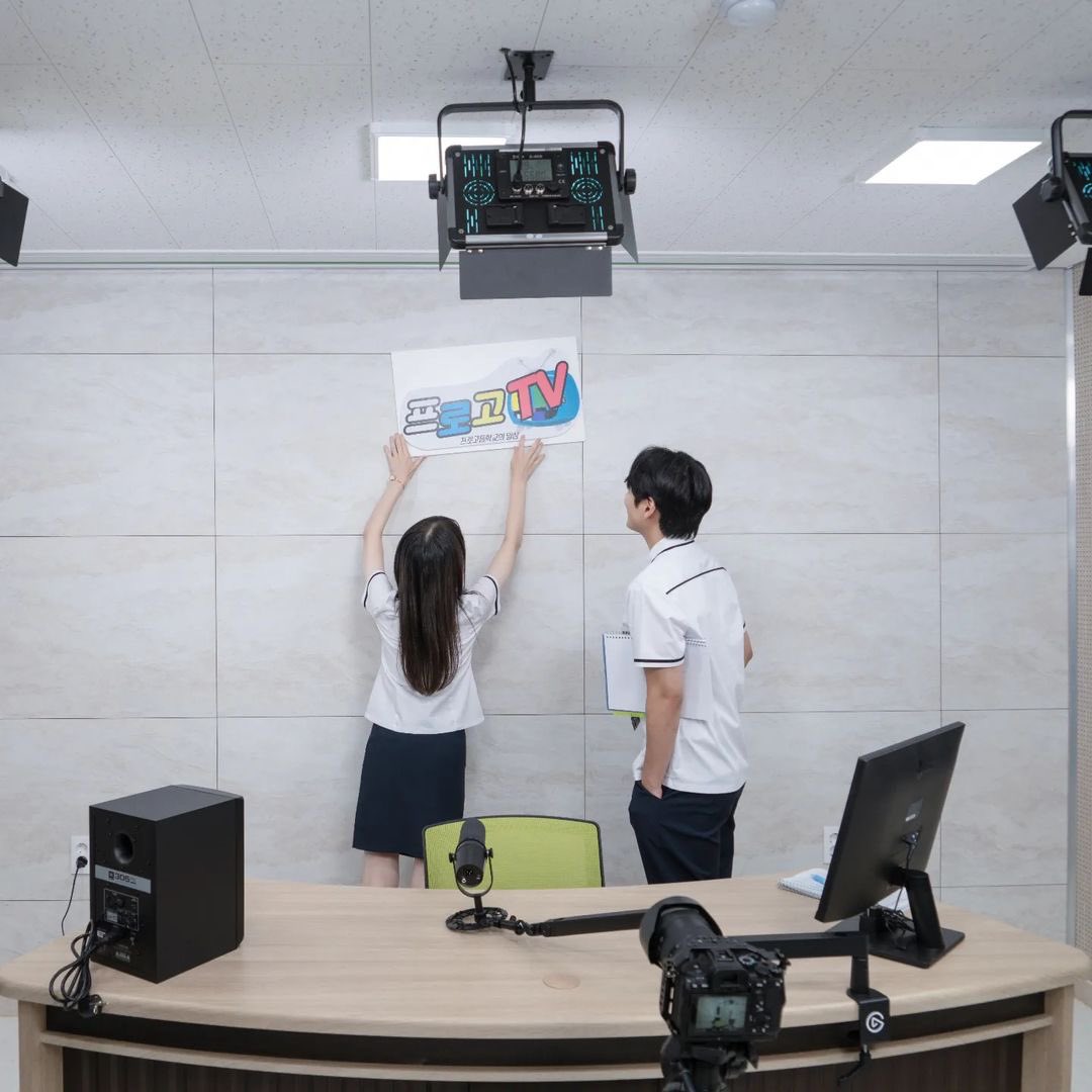 공일 tweet media